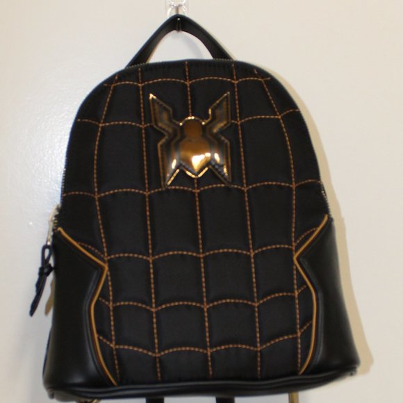 Disney’s exclusive Spider-Man: Now Way Home revisable backpack - Picture 2 of 4